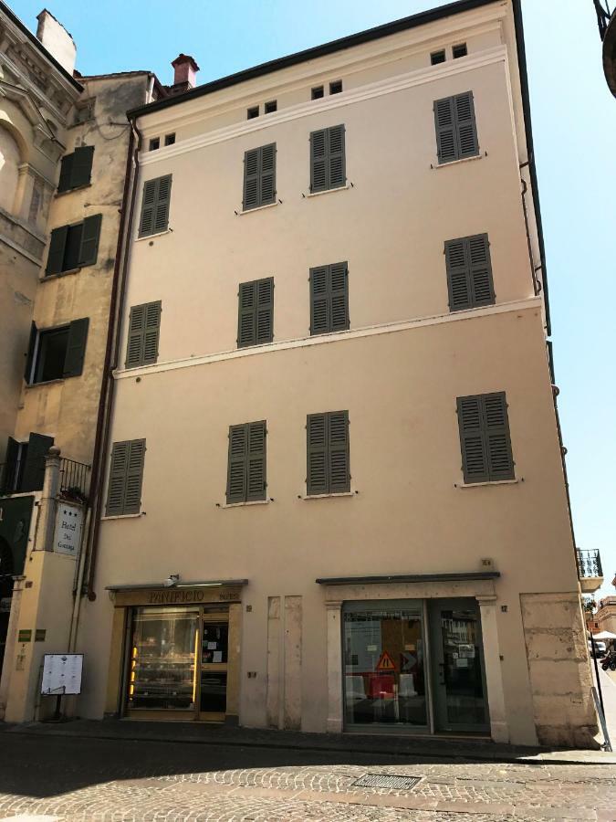 Residenza La Torre Διαμέρισμα Μάντοβα Εξωτερικό φωτογραφία